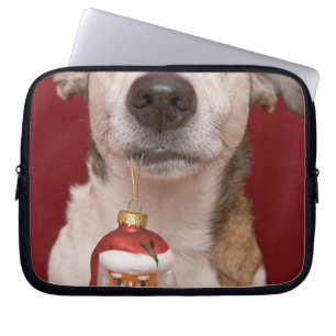 Protection Pour Ordinateur Portable Jack Russell Terrier tenant l'ornement de Noël