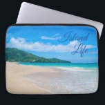 Protection Pour Ordinateur Portable La vie tropicale d'île de plage<br><div class="desc">Perfectionnez pour ceux qui rêve de la vie la vie de plage sur une île. Une belle photo tropicale de plage avec l'eau de turquoise et les mots la "vie d'île" en écriture cursive au-dessus du ciel bleu.</div>