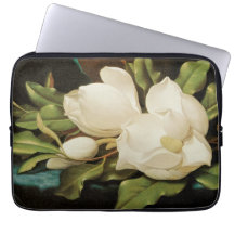 Magnolias géant sur un tissu de velours bleu par M
