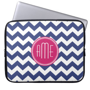 Protection Pour Ordinateur Portable Motif Chevron avec Monogram - Navy Magenta