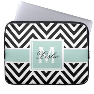 PROTECTION POUR ORDINATEUR PORTABLE MOTIF VERT ET NOIR EN BON ÉTAT DE CHEVRON