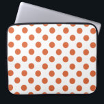 Protection Pour Ordinateur Portable Pois orange brûlés<br><div class="desc">Pois orange brûlés sur un arrière - plan blanc.</div>
