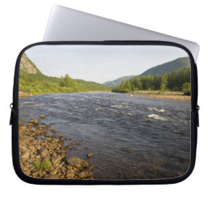 Protection Pour Ordinateur Portable rivière Ste-Marguerite dans le Parc du Saguenay.