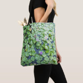 Protections de nénuphar sur un sac fourre-tout (De près)