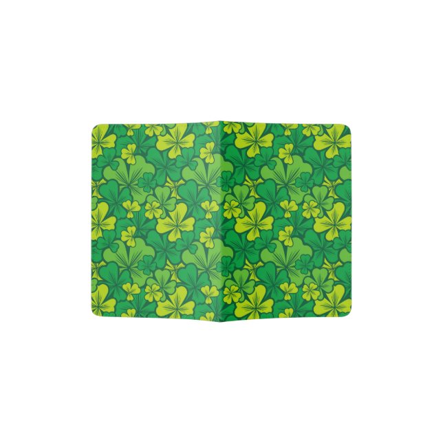 Protège-passeport motif vert chanceux avec shamrocks (Ouvert)