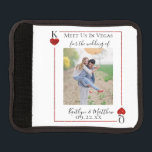 Protège Poignée Pour Bagage Monogramme Lecture Carte Mariage Photo Enregistrer<br><div class="desc">Célébrez dans le style avec ces mariage élégant et très tendance enregistrer les enveloppes de porte-bagages date. Le design est facile à personnaliser avec votre libellé d'événement spécial et vos invités seront ravis quand ils reçoivent ces fabuleux et unique,  à l'exception des dates.</div>