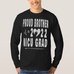 Proud Brother van een Afstudeerder van 2022 Nicu N T-shirt