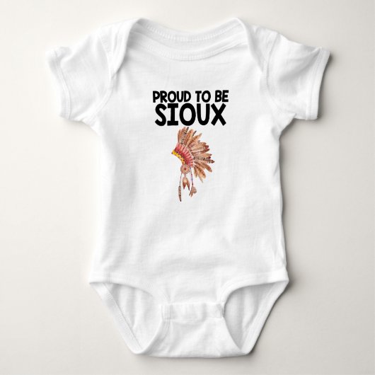 Proud om Sioux Native American Baby Bodysuit te zi (Voorkant)