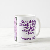 Proverbes 31:25 Café Mug (Devant droit)