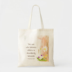 Proverbs 11:25 Een die anderen de schuld geeft, is Tote Bag