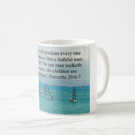 Proverbs 20:6-7 Veerletterscriptgeschenk Koffiemok (Voorkant rechts)