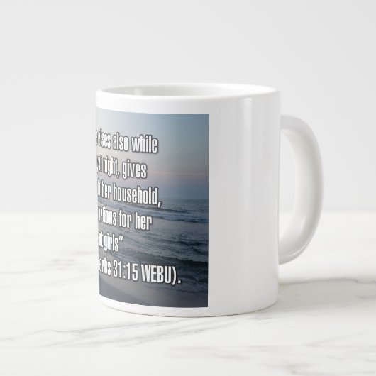 Proverbs 31:15 WEBU Mug Extra Grote Beker (Voorkant rechts)