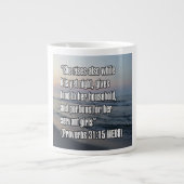Proverbs 31:15 WEBU Mug Extra Grote Beker (Voorkant)