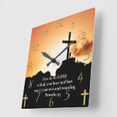 Proverbs 3:5 kruis op een berg vierkante klok (Hoek)