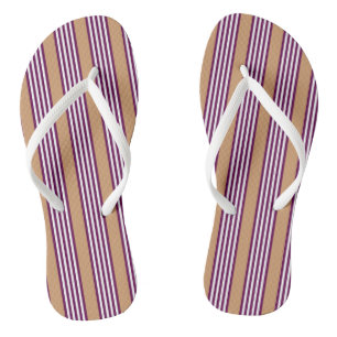 Pruim en wit vijf strepenpatroon met lichtbruin teenslippers
