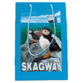 Puffins & Cruise Ship - Skagway, Alaska Medium Cadeauzakje (Voorkant)
