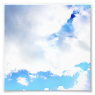 Puffy White Clouds en Blue Sky Foto Afdruk