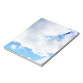 Puffy White Clouds en Blue Sky Notitieblok (Gedraaid)