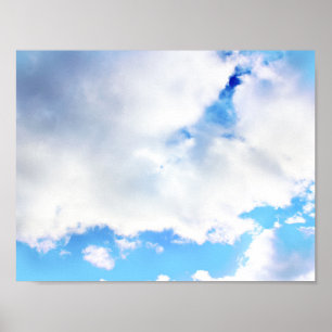 Puffy White Clouds en Blue Sky Poster