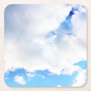 Puffy White Clouds en Blue Sky Vierkante Kartonnen Onderzetter