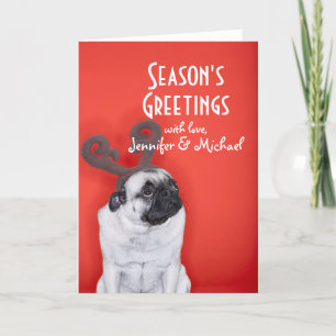 Pug die rendiergeweitakken dragen feestdagen kaart