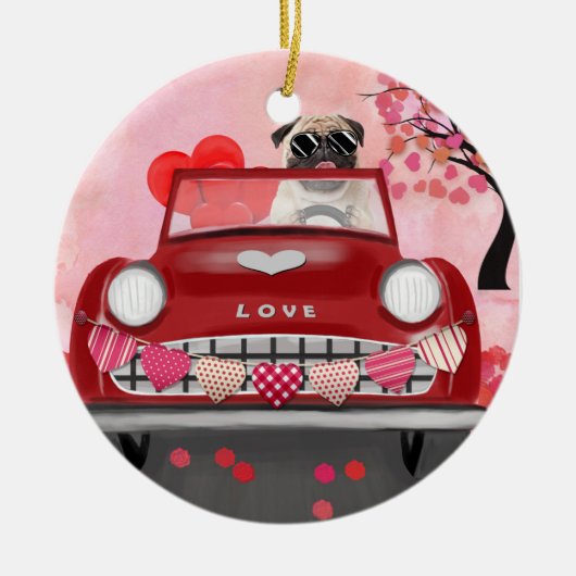 Pug Dog Auto met hart Valentijns Keramisch Ornament (Voorkant)