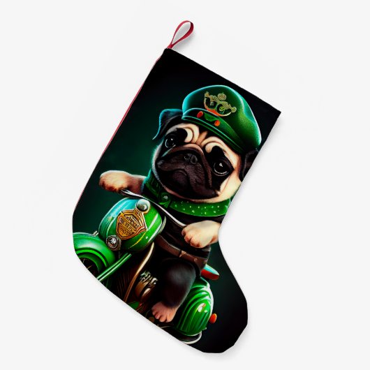 Pug Dog Driving Bike St. Patrick's Day Kleine Kerstsok (Voorkant (Hangend))