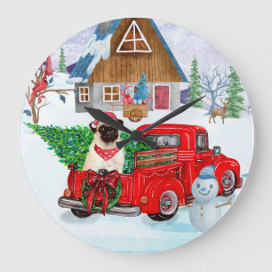 Pug Dog in kerstbezorging vrachtwagen sneeuw grote Klok