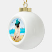 Pug Dog on Beach Keramische Bal Ornament (Rechts)