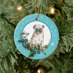Pug Dog Snowflake Blue Lijst Holiday Bouquet Keramisch Ornament