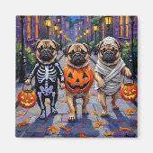 Pug Dogs Trick-or-Treating in Halloween kostuums Magneet (Voorkant)