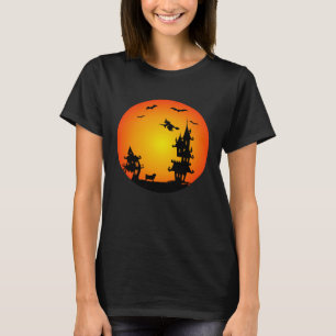 Pug Halloween kostuums met een heks bij volle maan T-shirt