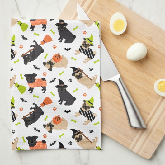 Pug Halloween Theedoek (Quarter Fold)