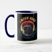 Pug IK WERK HARD Mok (Links)