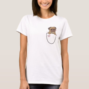Pug in een zakdoekje met T-shirt voor de hond