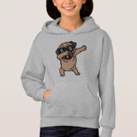 Pug met goede humeur en zonnebril die dabt