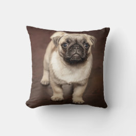 Pug Puppy op gepolijste houten vloer Kussen