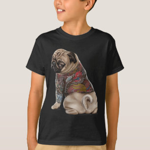 Pugdog met traditioneel Japans Dragon Tattoo IR T-shirt