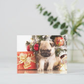 Pugs en kerstcadeaus feestdagenkaart (Staand voorkant)