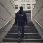 Pull À Capuche Distraction Is Not Action