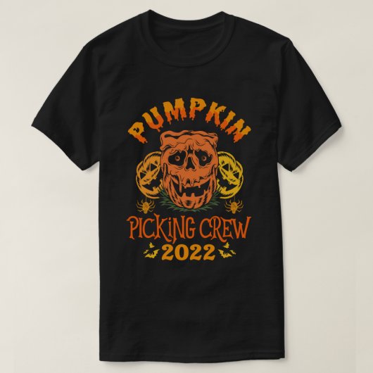 Pumpkin Picking Crew 2022 Funny Halloween Costume T-shirt (Design voorkant)