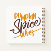 Pumpkin Spice Vibes Notitieboek (Achterkant)