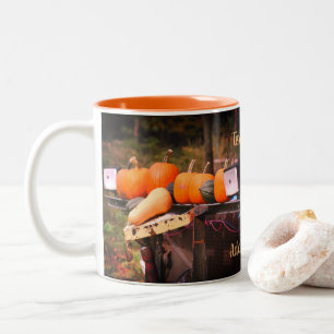 Pumpkins on Truck Natuur - Gepersonaliseerd Tweekleurige Koffiemok