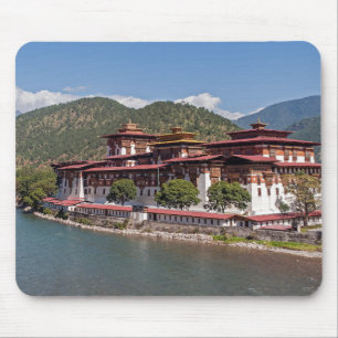 Punakha Dzong in Bhutan Muismat