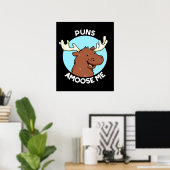 Puns Amoose me Funny Moose Pun Dark BG Poster (Thuiskantoor)