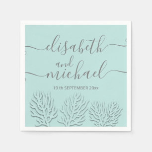 Purisblauw met romantische koraalkalligrafie servet