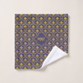 Purple and gold fleur-de-lys quatrefoil pattern (Gant de toilette)