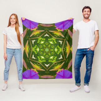 PURPLE AND GREEN ABSTRACT DRAWING. SAMER BRASIL. 4 FLEECE DEKEN