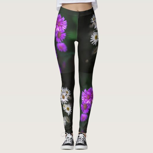 Purple and White Floral Leggings (Voorkant)
