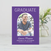 Purple Arch Photo Graduation Invitation (Debout devant)